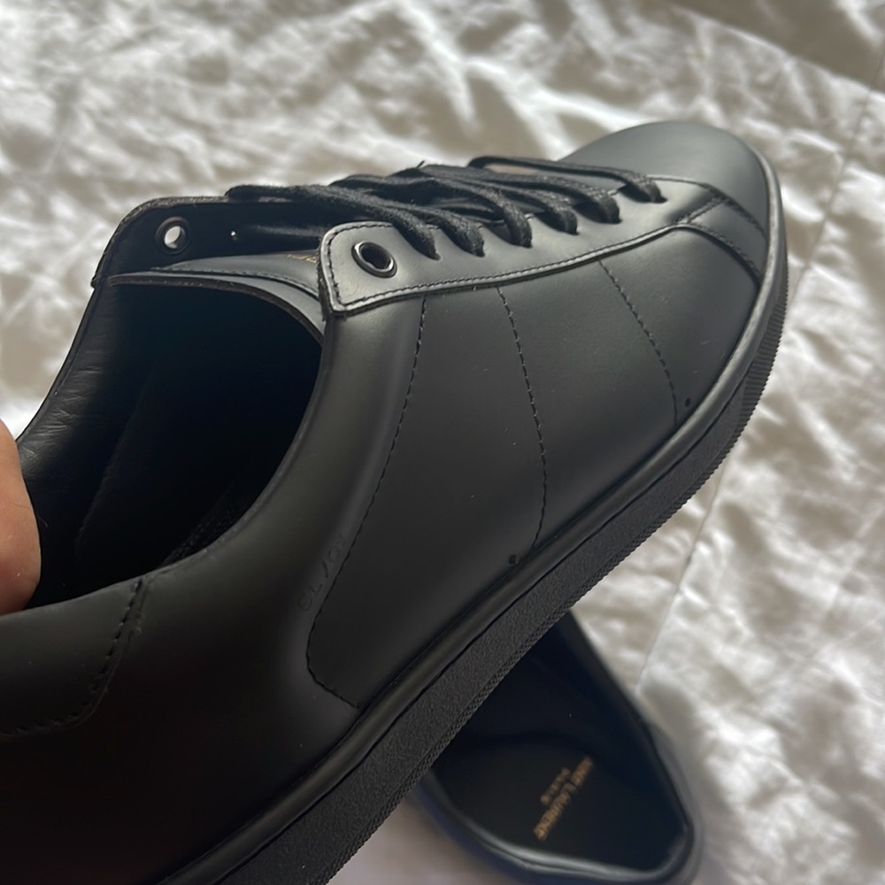 Brand new sat in my closet never worn - Picture 3 of 4